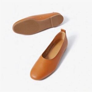(Worn ONCE!) Everlane The Day Glove Flat in Toasted Almond Size 8